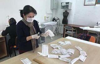 Günlük 500 maske üretiyorlar