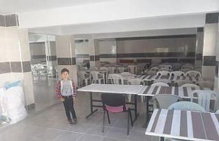 Gurbetçiler köylerine yemekhane yapıtırdı