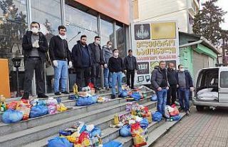 Gürcistan’da hayırseverden ailelere yardım