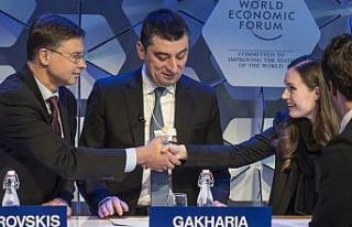 Gürcistan’da market, benzin istasyonu ve eczane...