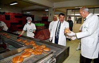 Gürkan’dan ekmek fabrikasına  ziyaret