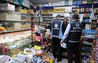 Haliliye zabıtasından marketlere uyarı