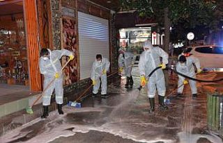 Hendek sokakları köpüklü suyla yıkandıktan sonra...