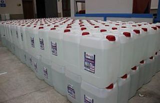 Her gün 20 ton dezenfekten sıvısı üretiyorlar,...