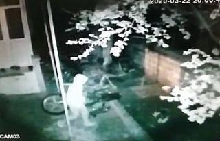 Hırsızlar çalamadan kaçtı