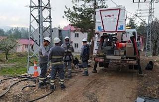 Hırsızlar ilçeyi elektriksiz bıraktı