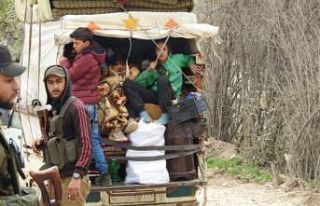 İdlibliler ateşkesin ardından dönüşe geçti