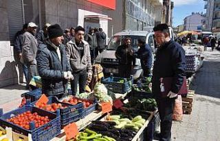 İhsaniye pazarında Korona virüs durgunluğu