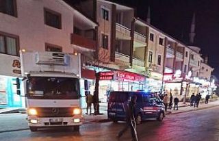 İş yeri sahibi dükkanının önünde silahla vuruldu:...