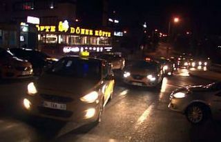 İşlerinin azalan taksiciler kiraların düşürülmesini...