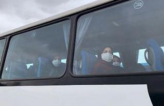 Isparta Havalimanına 180 kişilik umre kafilesi iniş...