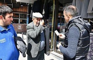 Israrla sokakta kalan 65 yaş üstü vatandaşlara...