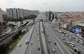 İstanbul’da trafiğin en yoğun olduğu cuma akşamı...