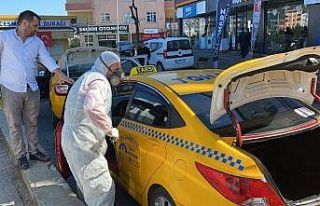 İstanbul’daki taksilerde korona virüse karşı...