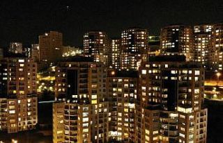 İstanbullulardan sağlık çalışanlarına alkışlı...