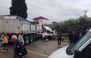 İzmir’de korkunç kaza: 1 ölü, 4 yaralı