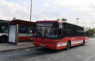 İzmir’de otobüs sayısı azaltılmıyor