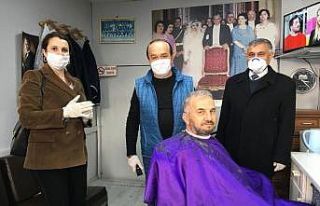 İzmitli berberler, korona virüsü konusunda uyarıldı