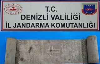 Jandarma ceylan derisine yazılmış 500 yıllık...