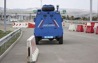 Jandarma tüm uygulama noktalarında korona virüs...