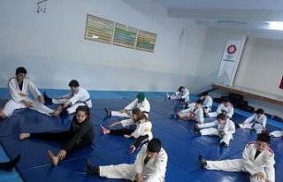 Judoculardan "evde kal ama hareketsiz kalma"...