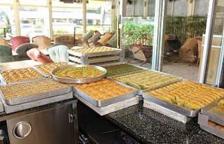 Kadayıfçı Sıtkı Ustadan ‘evlere servis’ hizmeti