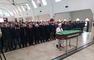 Kalp krizinden ölen adam son yolculuğuna uğurlandı