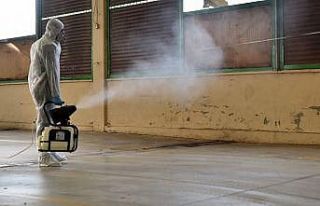 Kapalı pazar alanları ilaçlanıyor