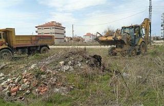 Karaman Belediyesi dezenfekte ve rutin çalışmalara...