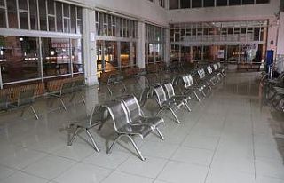 Karaman’da tren garı ve otobüs terminali sessizliğe...