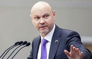 Karantinayı reddeden Rus milletvekiline Meclise giriş...