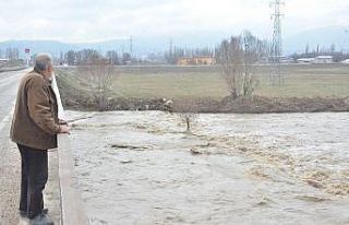 Karlar eridi, çaylar coştu