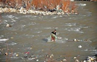 Karlar eridi, sular yükseldi, balıkçılar derelere...