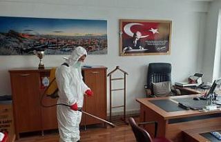 Kars’ta kamu kurumları dezenfekte ediliyor