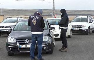 Kars’ta kent giriş-çıkışında korona denetimi