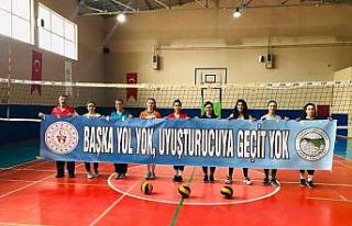 Kars’ta voleybol turnuvasında uyuşturucuya dikkat...