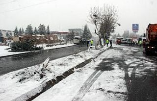 Kayseri’de 5 servis ve 1 tır çarpıştı: 18 yaralı