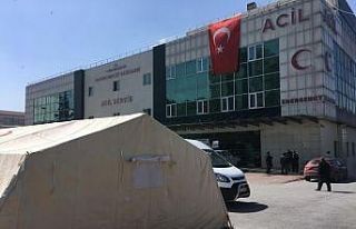 Kayseri’de hastalar için devlet hastanesinin bahçesine...