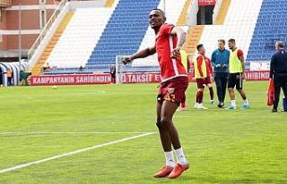 Kayserispor’da asistler Bernard Mensah’tan