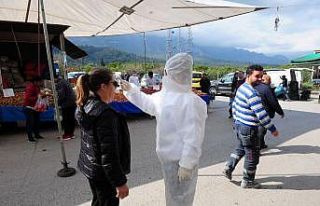 Kemer’de halkın ateşi  ölçülüyor