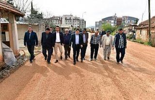 Kepez’de vatandaşın yol sorunu çözülüyor