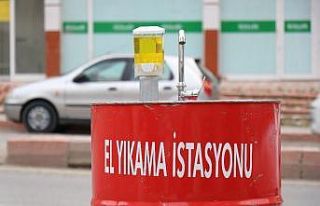 Kırşehirli esnaf, sokak ortasına dezenfekte istasyonu...