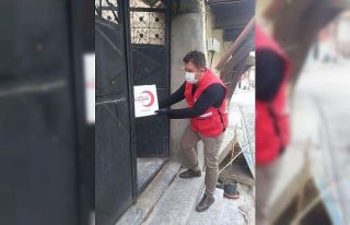 Kızılay Korona virüs mücadelede sosyal yardım...