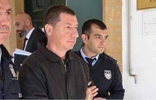 KKTC’de eşinin başında tabak kıran kocaya 2...