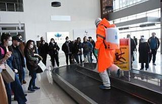 Koca Seyit Havalimanı her uçak seferinde dezenfekte...