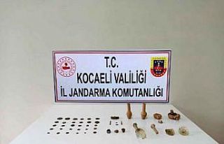 Kocaeli’de 48 adet tarihi eseri satmaya çalışan...