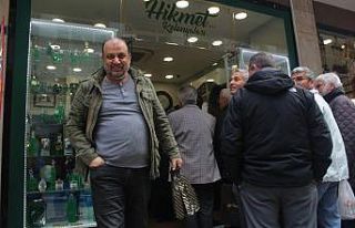 Kocaeli’de koronavirüsten korunmak isteyenler kolonyacılara...