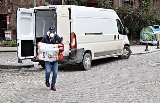 Kocaeli’de sokak hayvanlarına 3 ton mama takviyesi