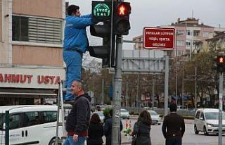 Kocaeli’deki trafik ışıklarıyla ’evde kal’...