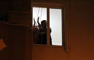 Kocaelililerden sağlık çalışanlarına alkışlı...